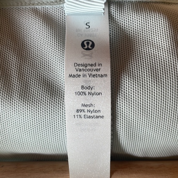 Lululemon half zip rain jacket - Picture 5 of 9